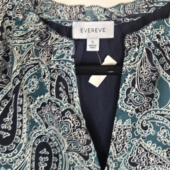 EVEREVE NWT Kora Paisley Split Neck Chiffon Top - Picture 8 of 11